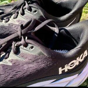 Hoka Clifton 8 Size 6.5 Wide Womens